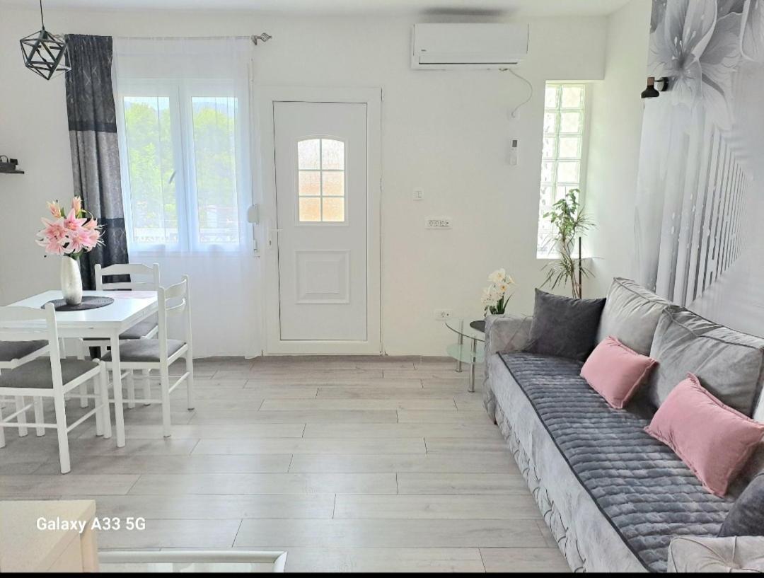 Apartment Marina 2 Kotor Luaran gambar